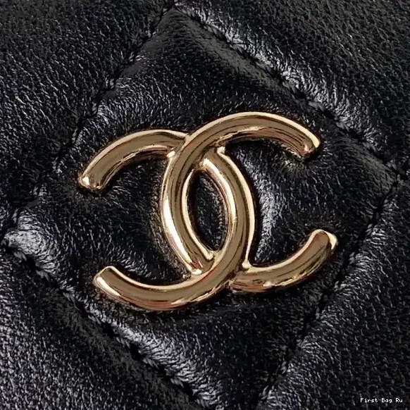 First Bag Ru CHANEL POUCH 0630